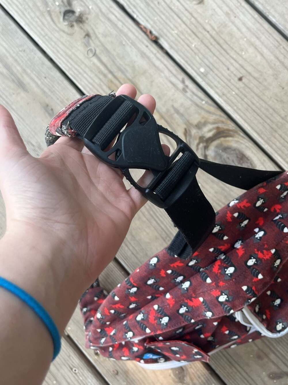 KAVU Rope Sling Crossbody Bag in Raccoon Print - Picture 8 of 8